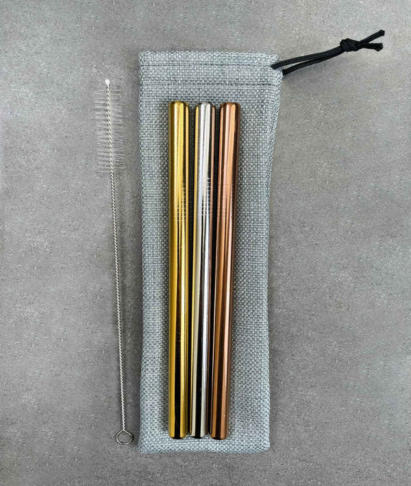 3 pack of stainless steel bubble tea straws, in gold, silver and rose gold. Cleaning brush with nylon bristles and a drawstring bag